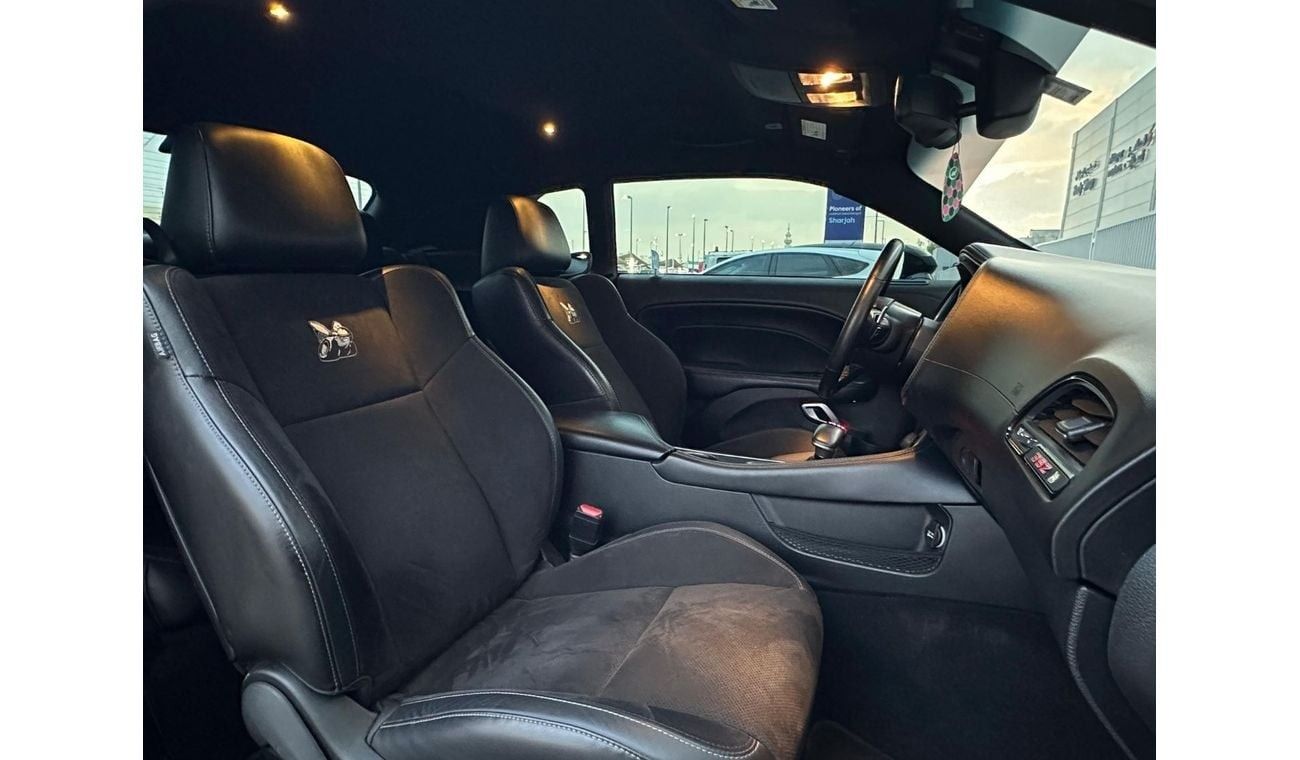 Dodge Challenger 392 Hemi Scat Pack Shaker 6.4L CHALLENGER SRT SCAT PACK 2021 US PERFECT CONDITION // LOW MILEAGE