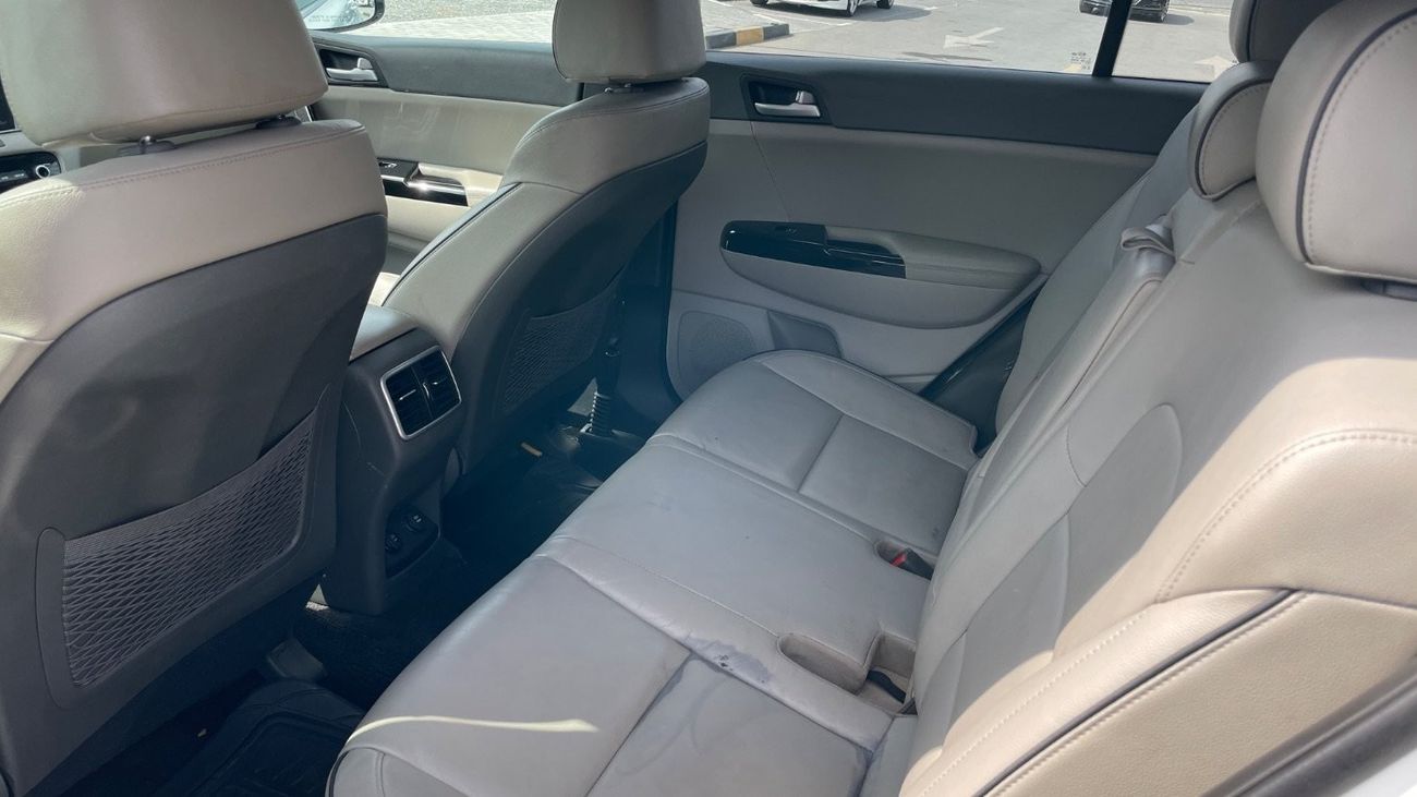 Kia Sportage LX Top 2.4L Mid AWD 2.4L