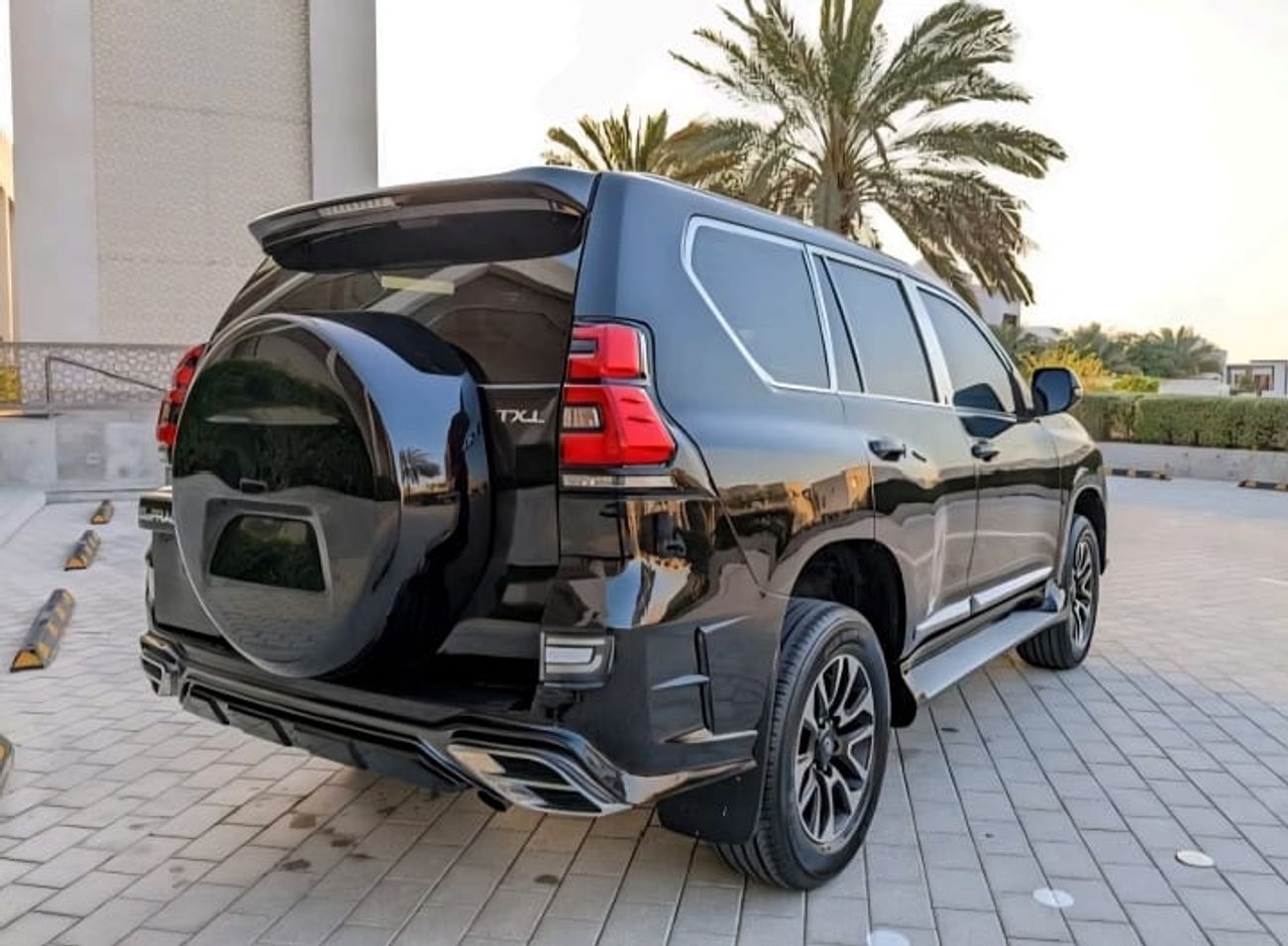 Toyota Prado TX-L 4.0L LHD-AUTOMATIC-PETROL-4WD-7 SEATS-5 DOORS