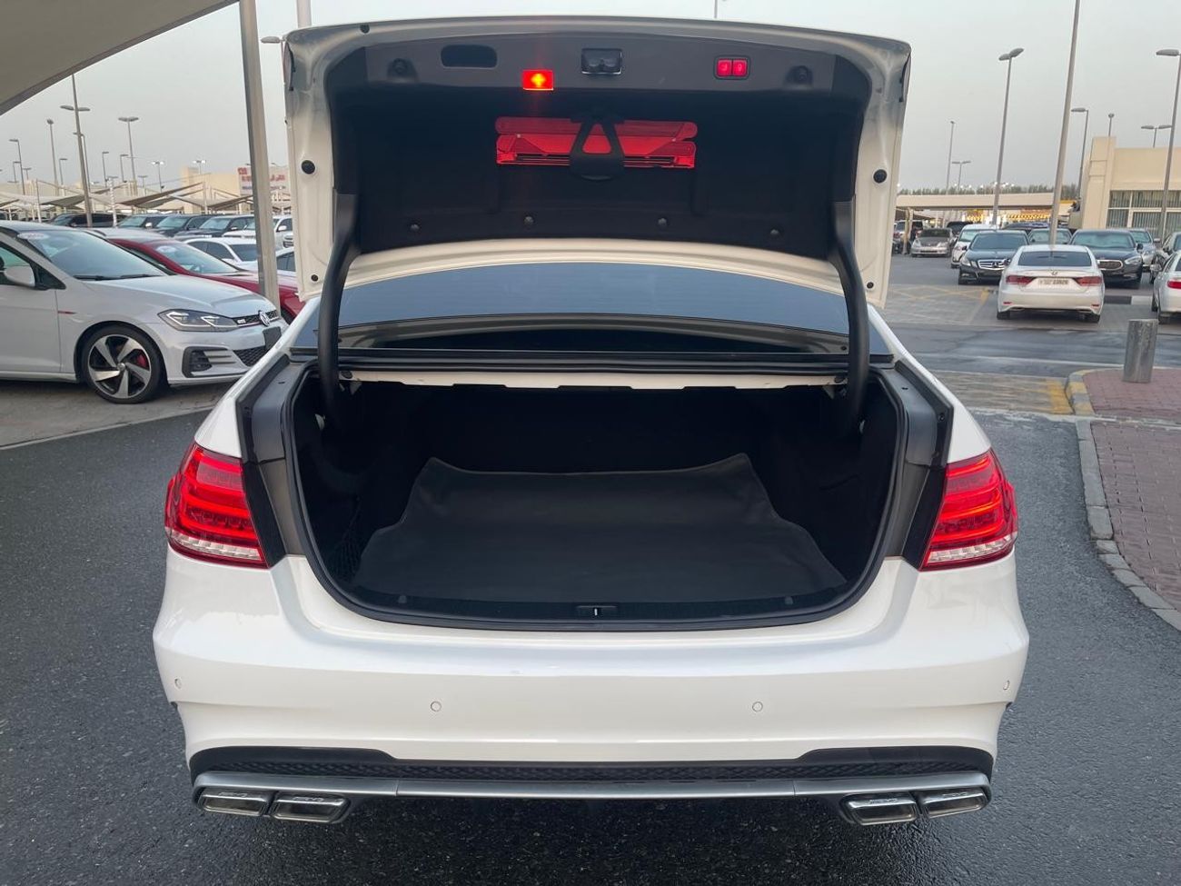 Mercedes-Benz E300 Avantgarde Mercedes E300 2015 KIT 63 _GCC_2015_Excellent Condition _Full option
