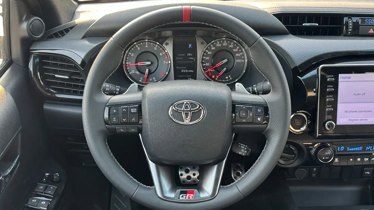 تويوتا هيلوكس Toyota Hilux 4.0L GR Sport Full option Automatic