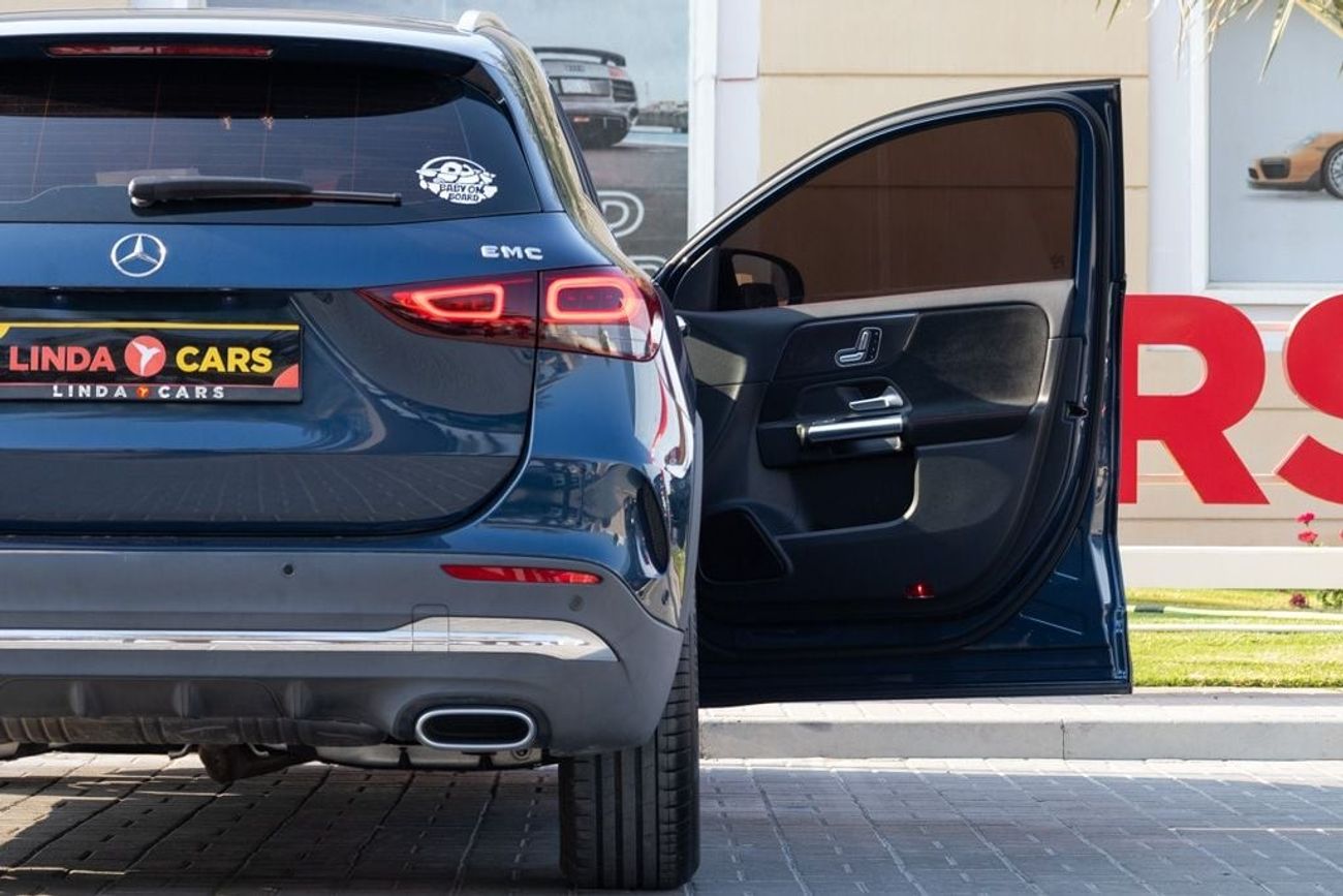 Mercedes-Benz GLA 200 Premium 1.4L Mercedes-Benz GLA200 AMG 2021 GCC under Agency Warranty with Flexible Down-Payment.