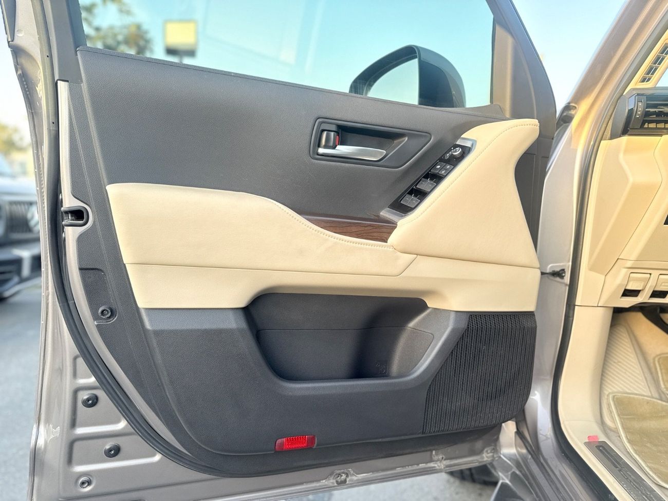 Toyota Land Cruiser Toyota Landcruiser model 2023 LHD petrol engine