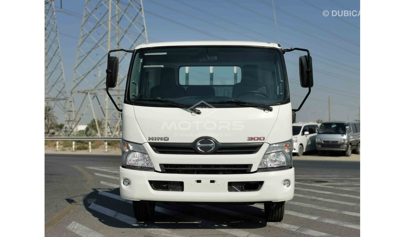 Hino 300 4.0L, DIESEL, 17.5" TYRE, DUAL BATTERY, XENON HEADLIGHTS (CODE # HT300)