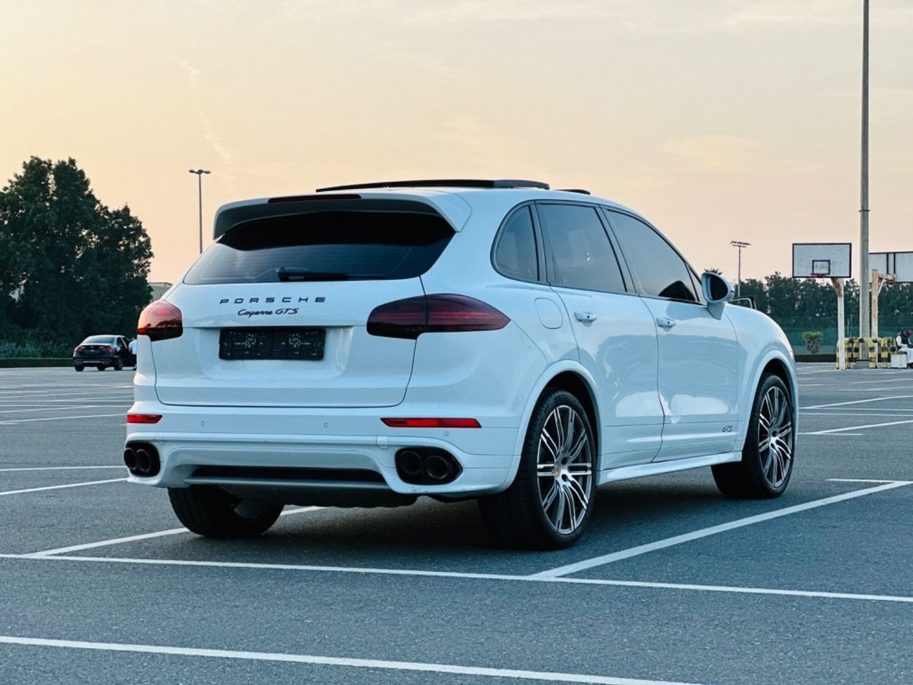 Porsche Cayenne PORSCHE CAYENNE GTS V8 MODEL 2016 FULL OPTION