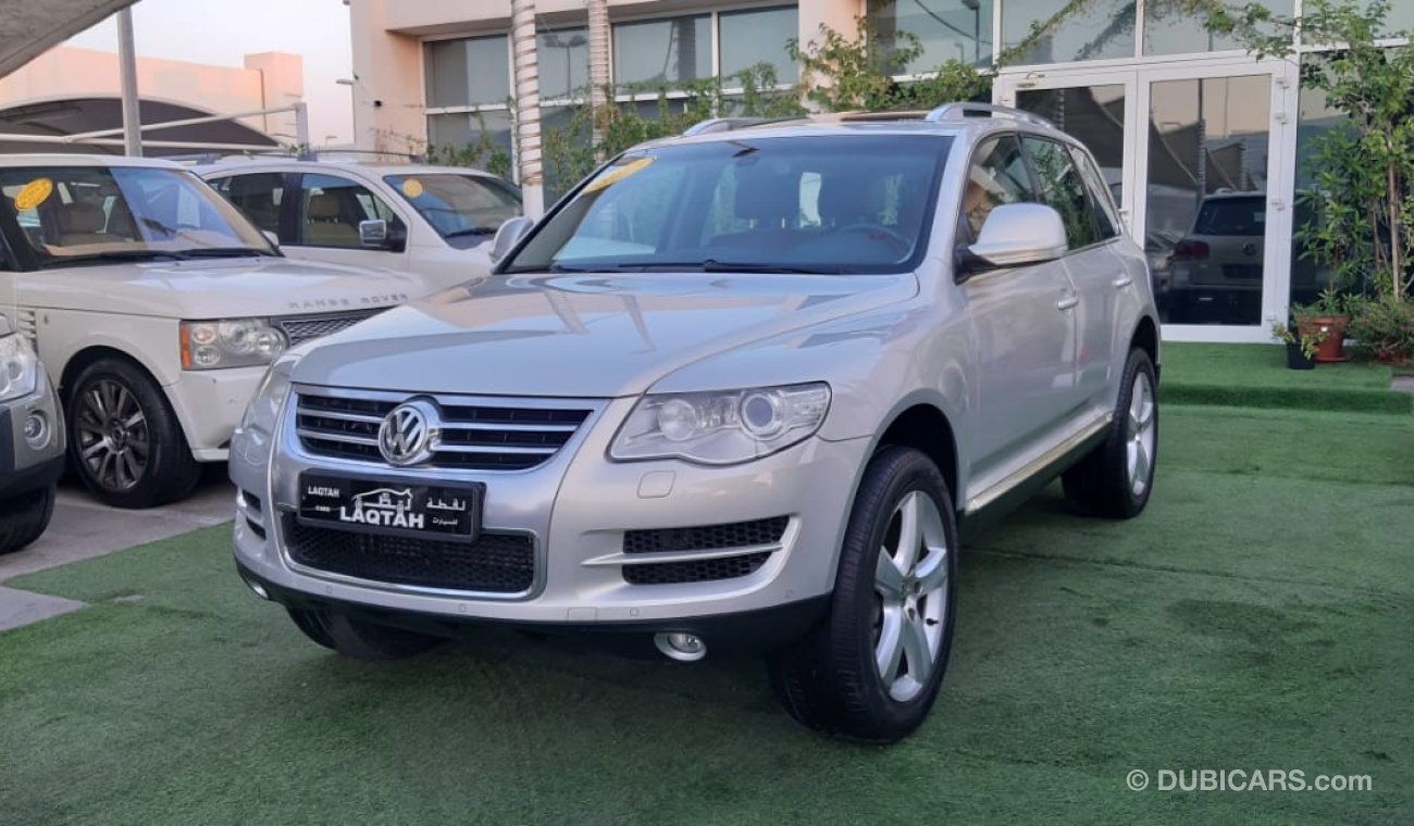 Volkswagen Touareg G C C - numberone - hatch - leather - sensors - alloy wheels - CD player - fog lights - in excellent