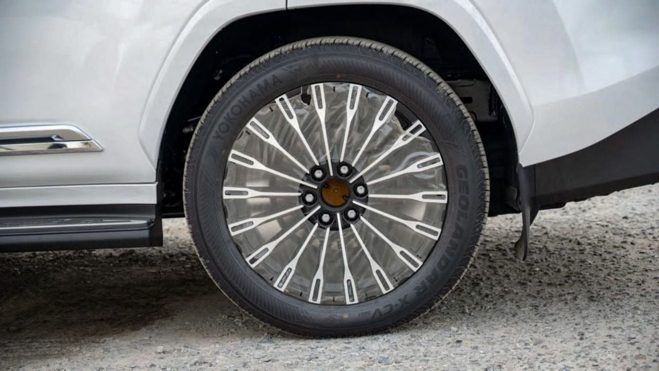 Lexus LX 700h LEXUS LX700h VIP 3.5L HYBRID PETROL 2025 GCC