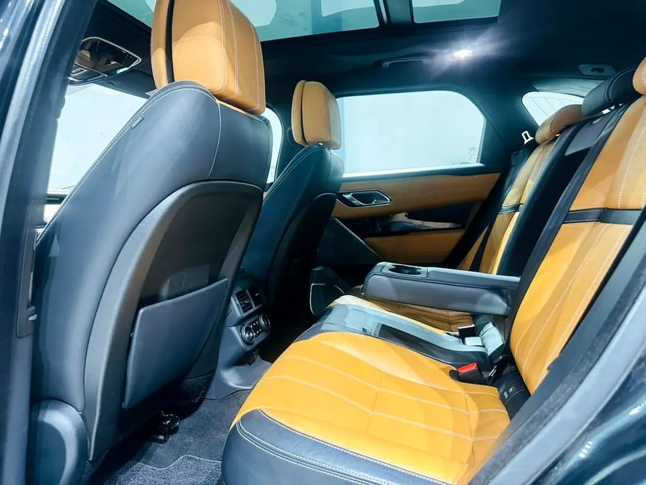 Land Rover Range Rover Velar 2210 P.M P380 R DYNAMIC GCC SPECS RECENTLY SERVICE DONE FROM AGENCY WITH ONE YEAR WARRANTY