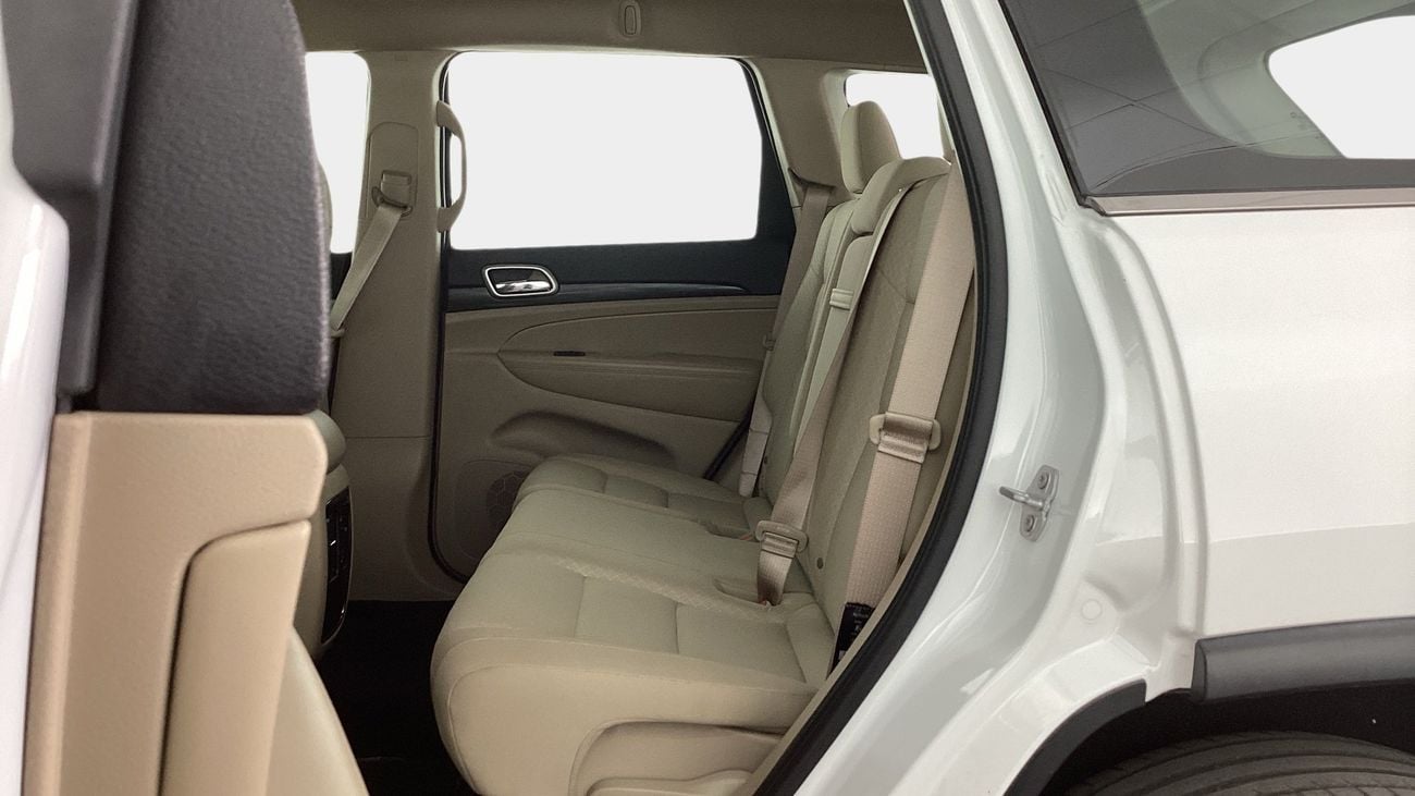 Jeep Grand Cherokee LAREDO | Guaranteed Warranty | 0 Down Payment