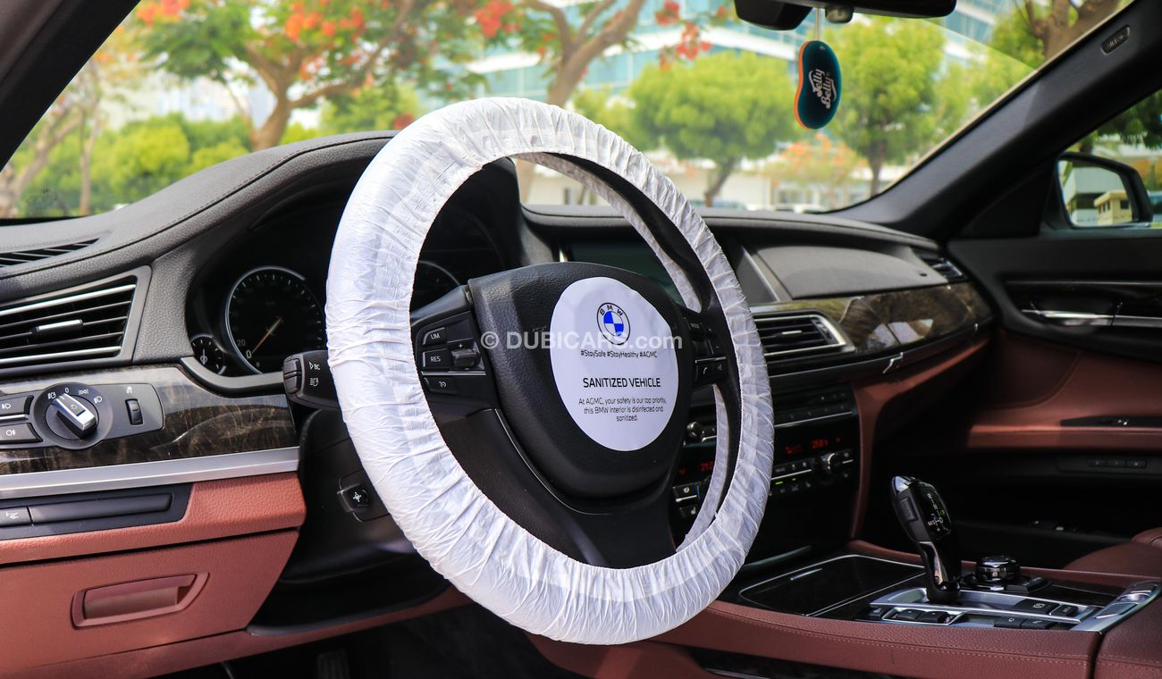 بي أم دبليو 750Li Li