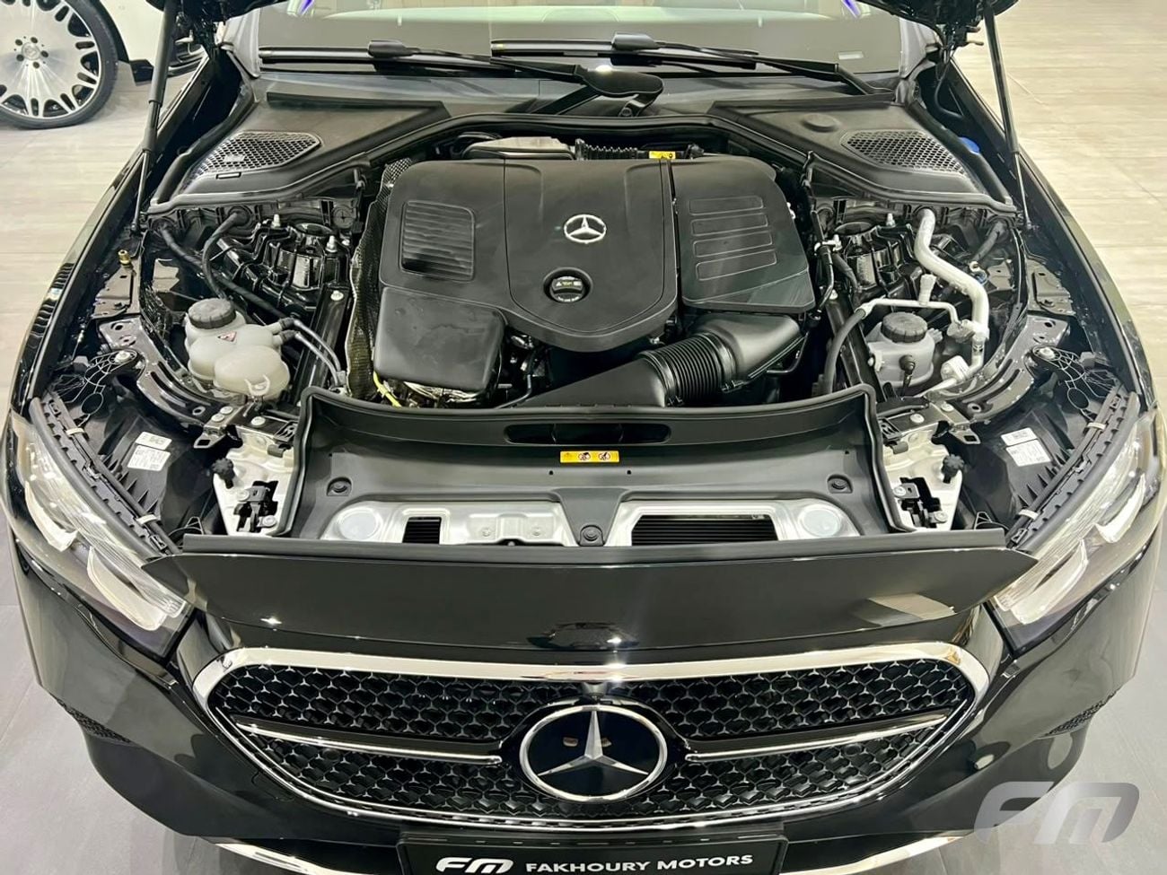 مرسيدس بنز E200