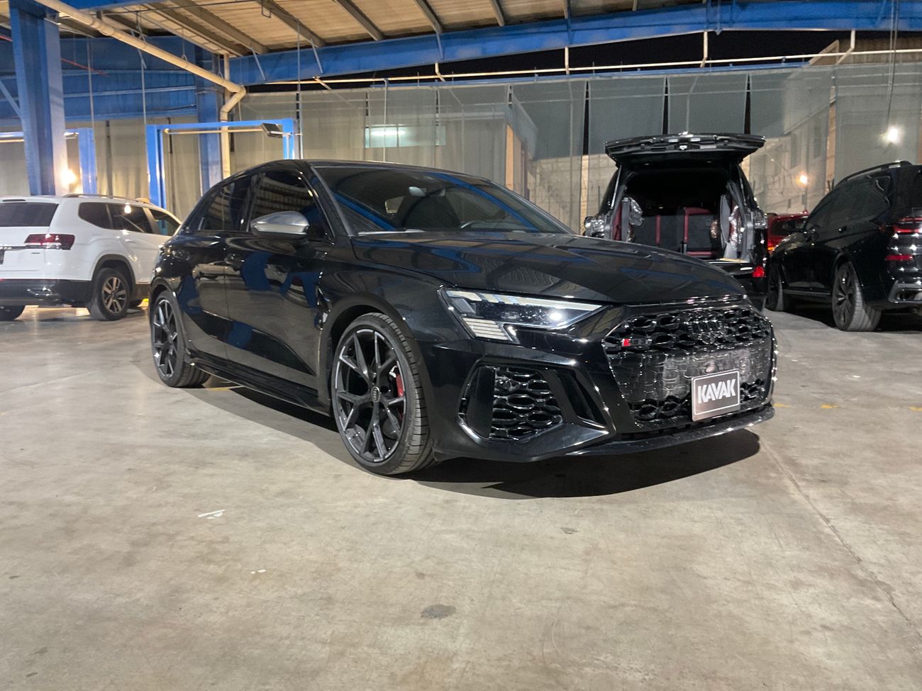أودي RS3 TFSI quattro | شامل الضمان | 0 ﺪﻔﻋﺓ ﺃﻮﻟﻯ