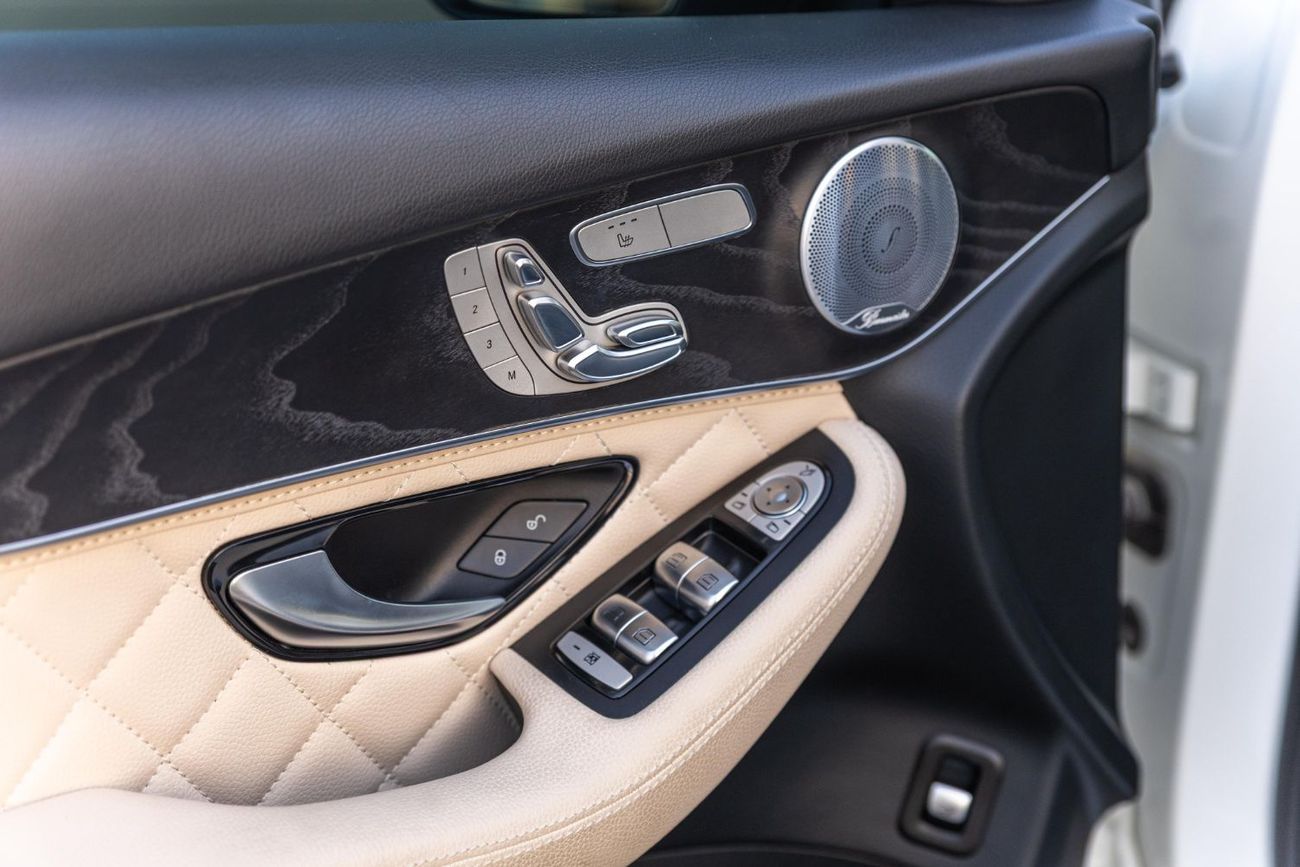 Mercedes-Benz GLC 300 AMG 2.0L