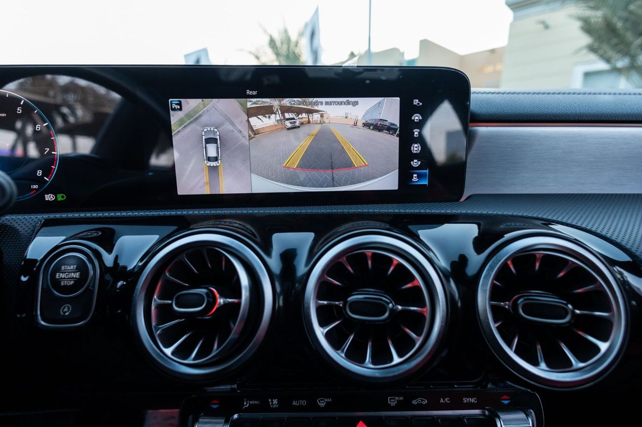 Mercedes-Benz CLA 250 Premium + 2.0L