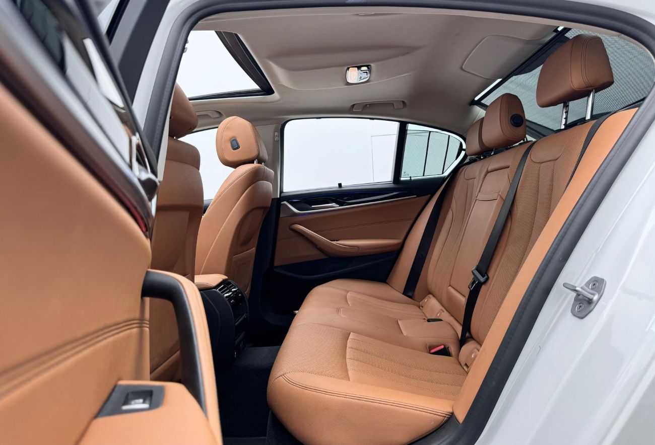 BMW 520i Std 2.0L 2021 BMW 520i, 1 Year Warranty, Agency Full Service History, GCC