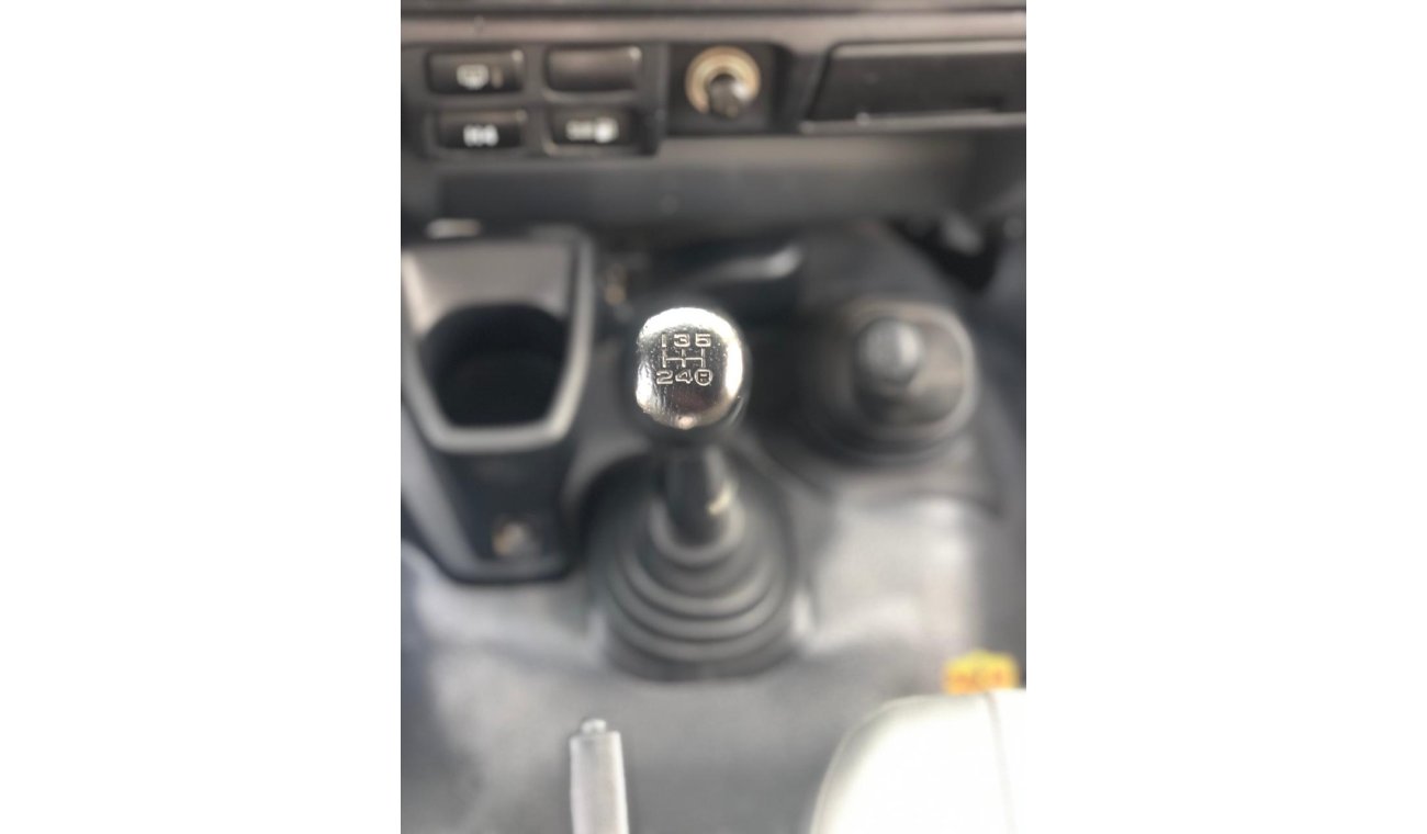 Toyota Land Cruiser 70 LX78 4.2L Diesel, Snorkel, Alloy Rims 16'', Low Milage, Clean Interior and Exterior, Mp3, CD-Player