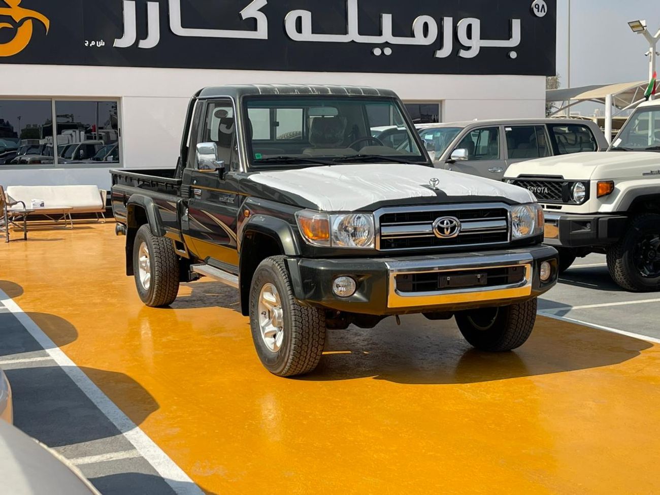 Toyota Land Cruiser Pick Up Std 4.0L Single Cab Utility 4WD Toyota LC DC MT Petrol 2021 diff 4.0L 4WD GREEN