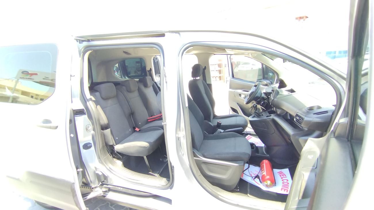 Peugeot Partner rifter 5 seats diesel manual