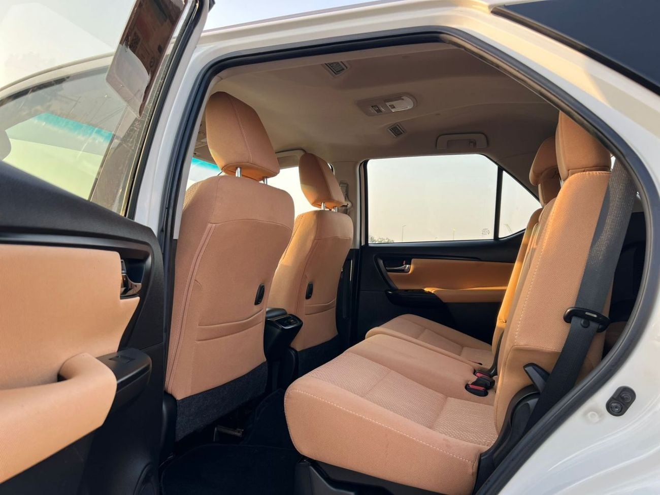 تويوتا فورتونر EXR 2022 Toyota Fortuner 2.7 V4 - AWD 4x4 - GCC - Rear Sensor