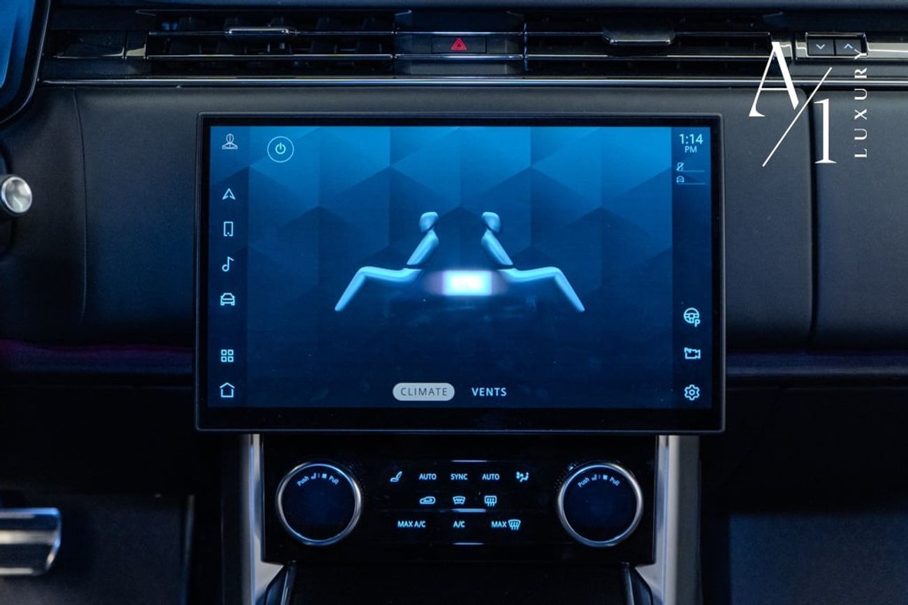 لاند روفر رينج روفر 2023 Range Rover Vogue P400 SE, Warranty, Full Options, Low Kms, Excellent Condition, 395HP