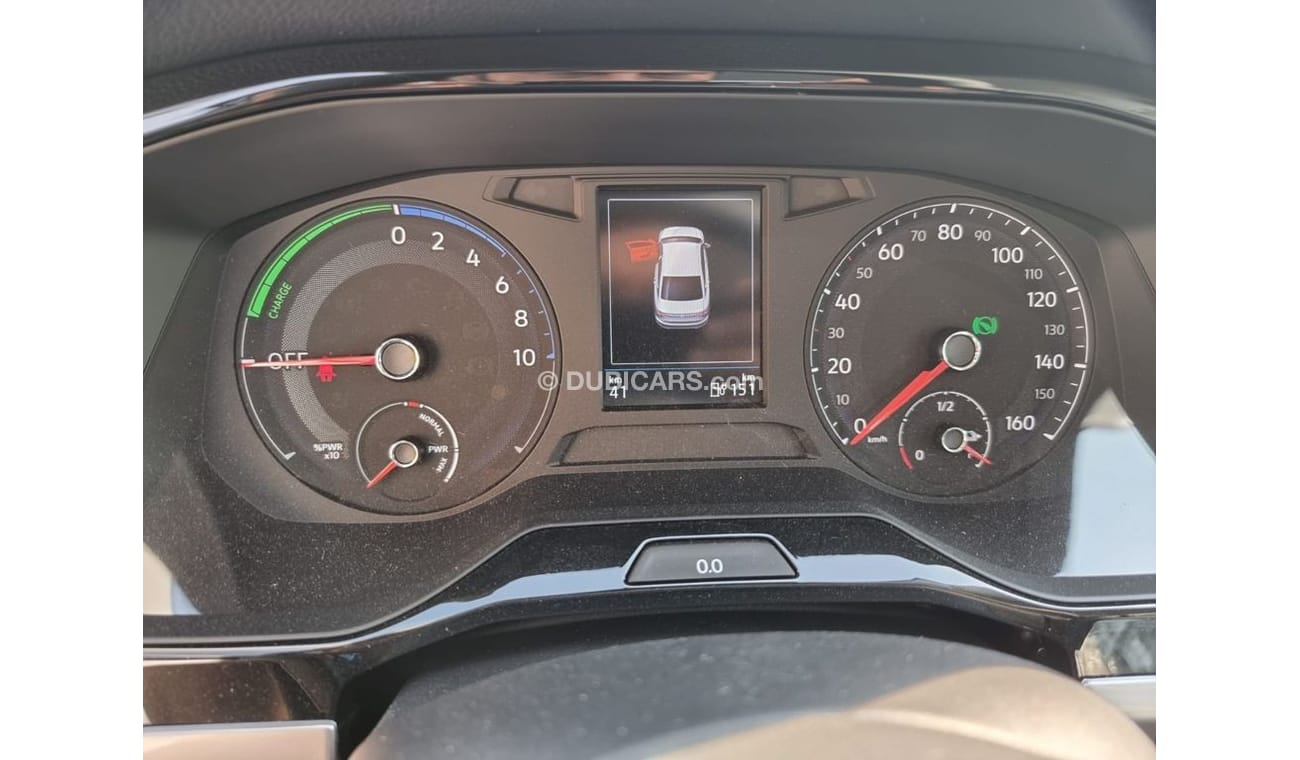 فولكس واجن بورا فولكس فاجن إي بورا كهرباء بالكامل ، بطارية 39.76 كيلو وات في الساعة ، مدى 276 كم ، موديل 2020