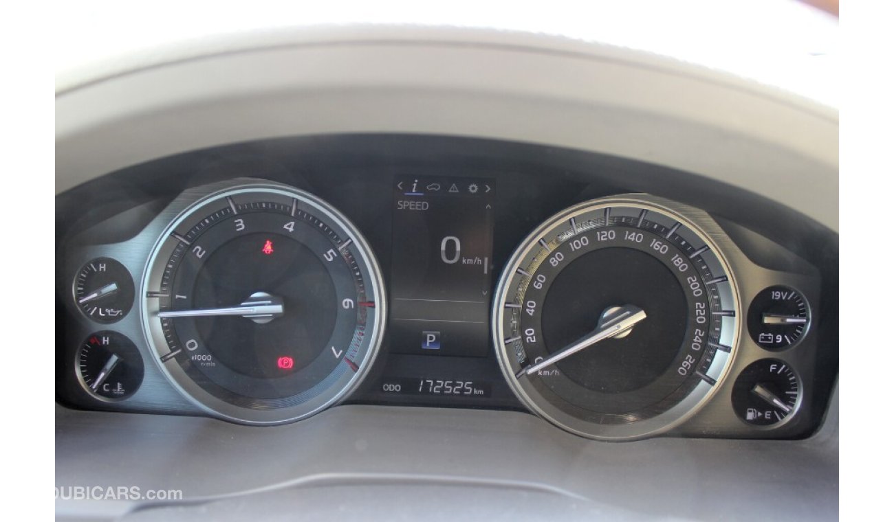 Toyota Land Cruiser (2016) VXR V8 5.7, GCC