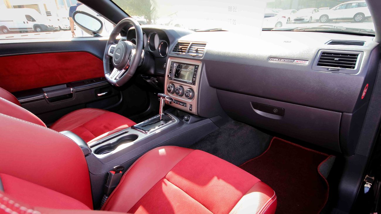 Dodge Challenger HEMI 392 SRT