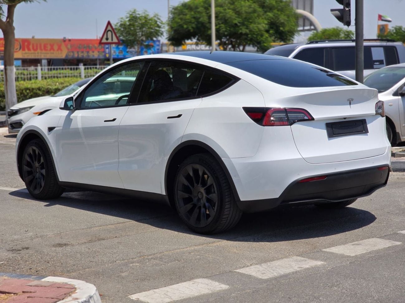 Tesla Model Y LONG RANGE AWD 2022 GCC WITH TESLA AGENCY WARRANTY IN MINT CONDITION