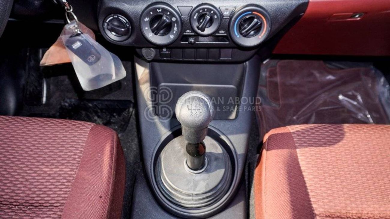 Toyota Hilux Double Cabin, 2.4L, 4x4, Diesel