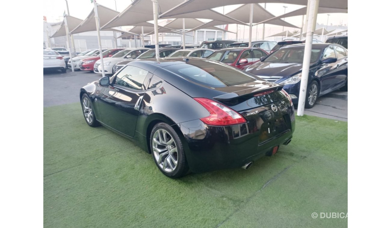 نيسان 370Z موديل 2013 وارد كوبيه بصمة مثبت سرعة تحكم رنجات حساسات جلد بحالة ممتازة