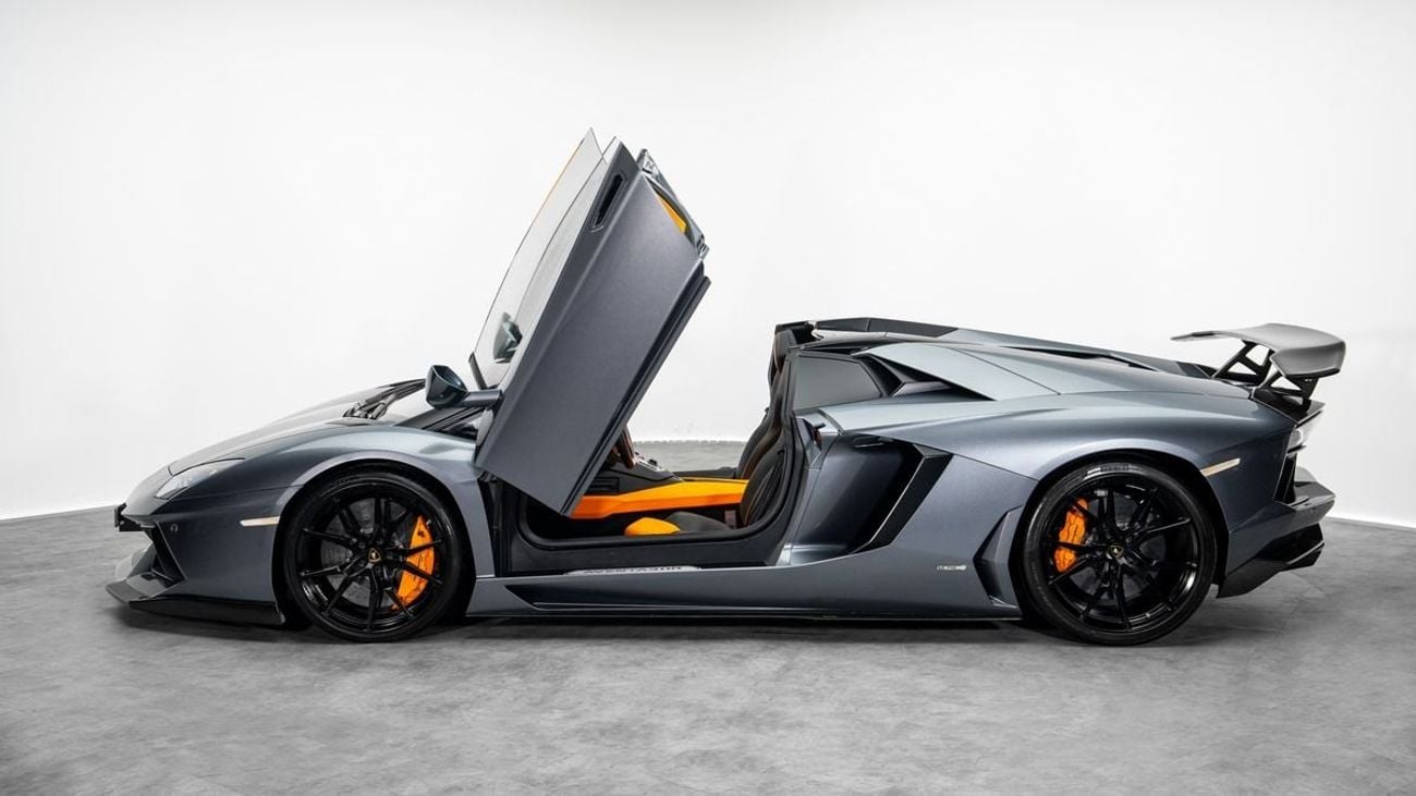 لامبورغيني أفينتادور ROADSTER