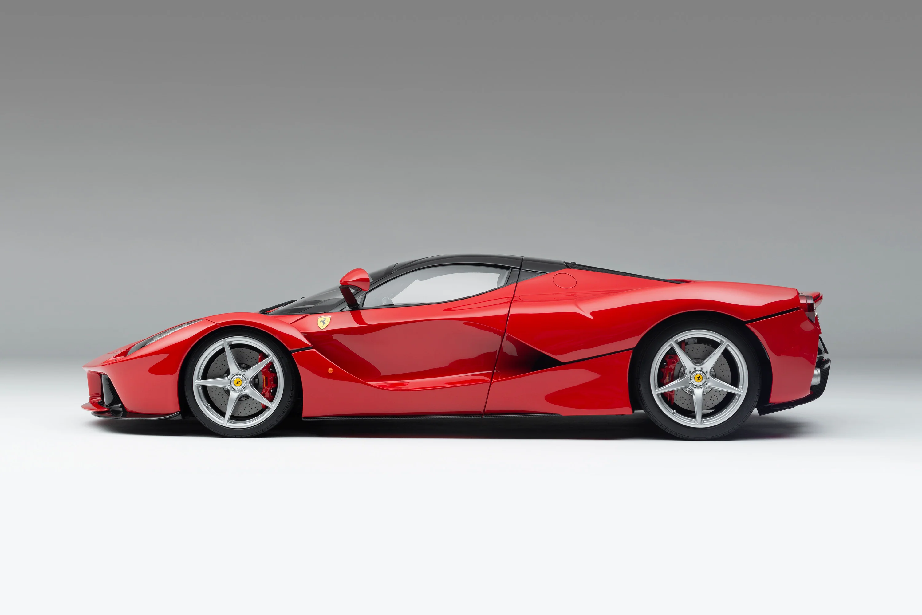 Ferrari LaFerrari exterior - Side Profile