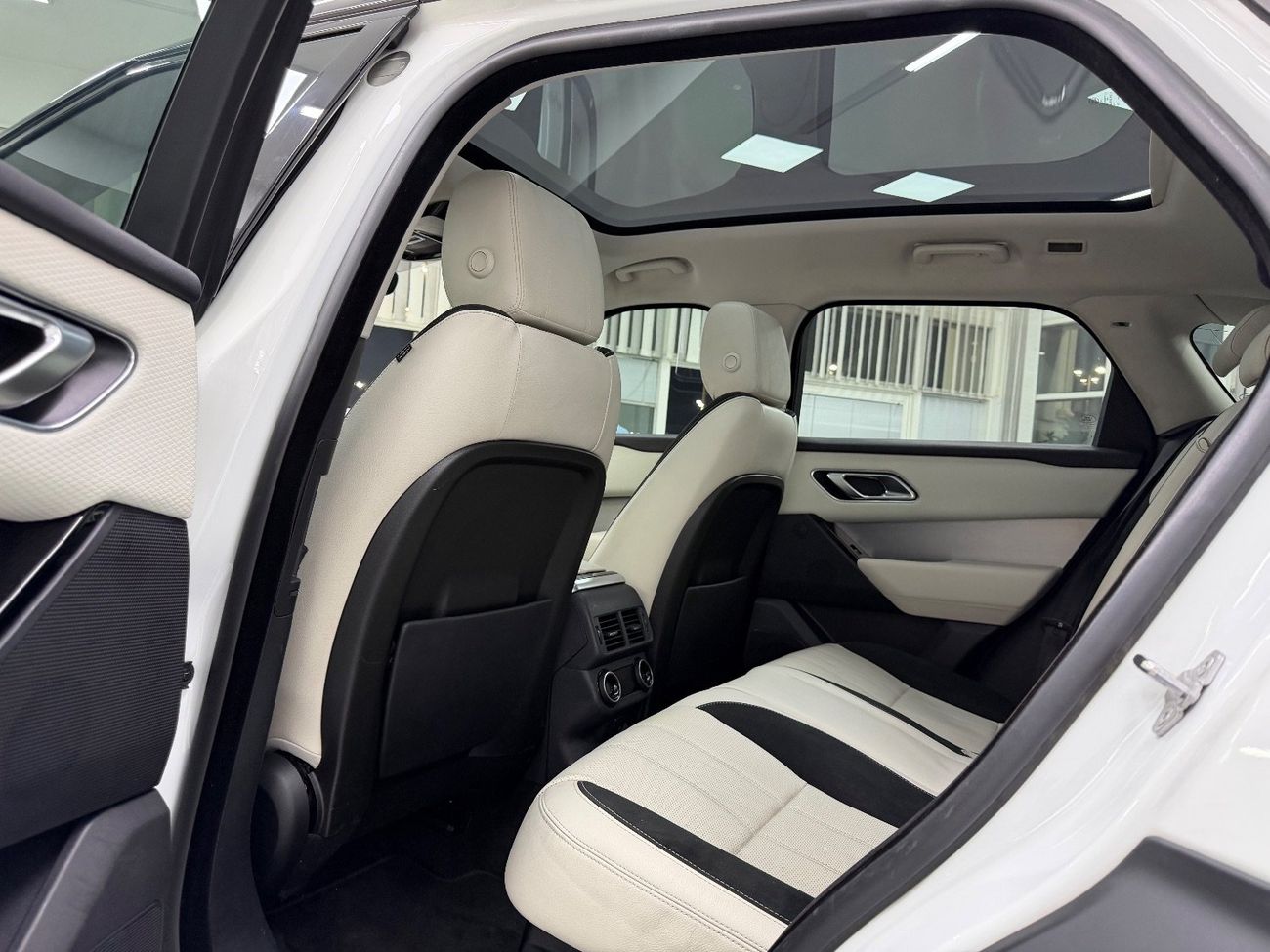 لاند روفر رينج روفر فيلار P250 S 2.0L Petrol