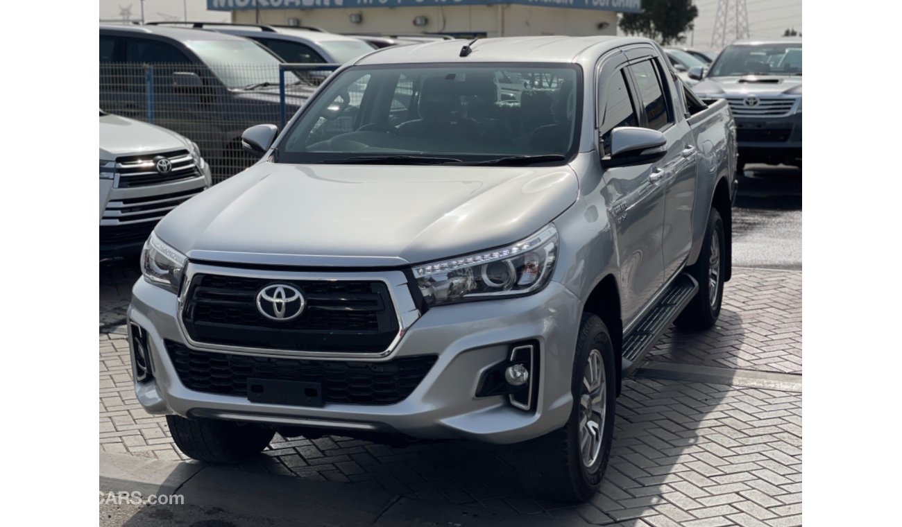 Toyota Hilux Toyota Hilux Diesel engine 2.8 silver color car very clean and good condition