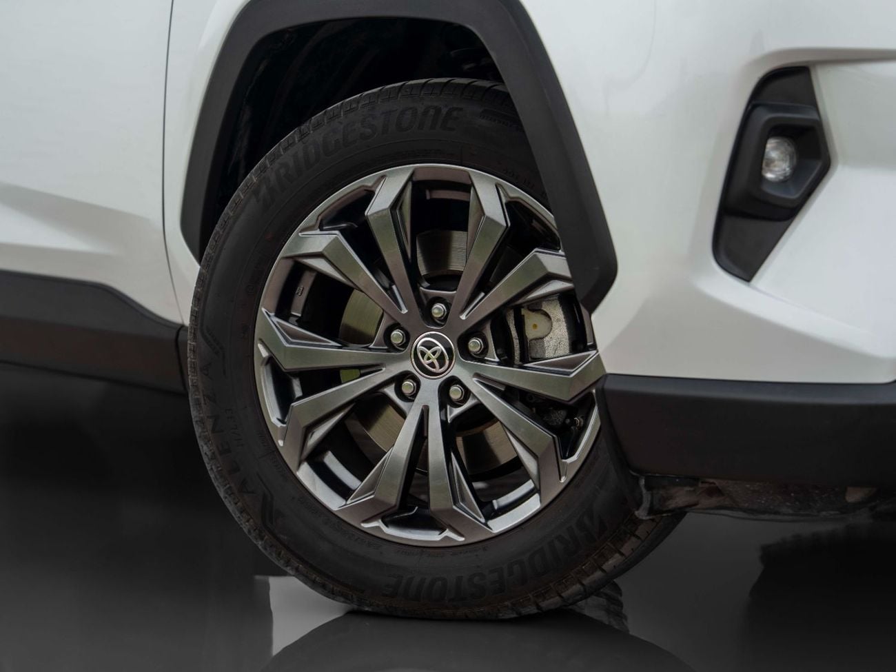 Toyota RAV4 2.5L (2WD) VX