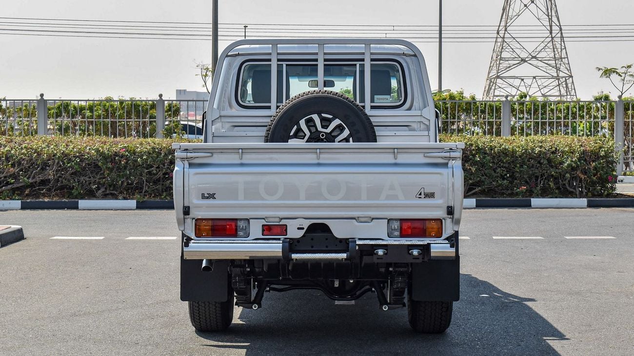 تويوتا لاند كروزر بيك آب ECTAGR011 – 2025 Toyota LC79 Double Cab Pick Up – High Options - 2.8L Diesel Auto – Silver
