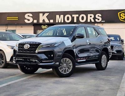 تويوتا فورتونر SR5 ADVENTURE / 4.0L V6 PETROL / CLIMATE WITH LEATHER SEATS / DIFFLOCK / AUTO A/C (CODE # F6HA)