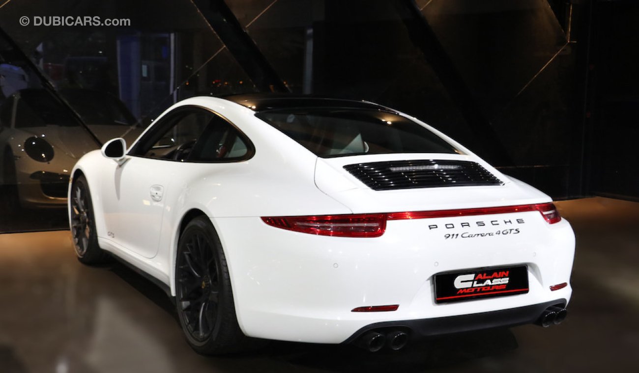 Porsche 911 GTS Carrera 4