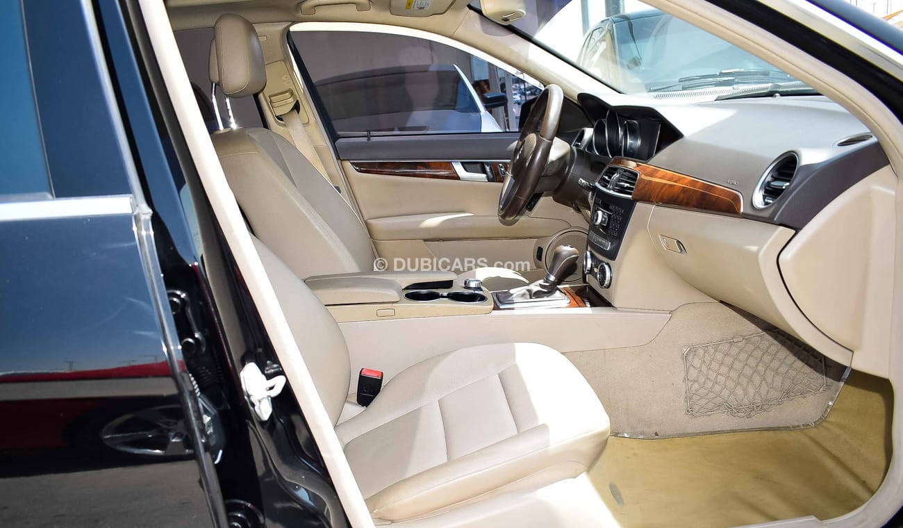 Mercedes-Benz C 300 2012 Mercedes C300 Full options American specs