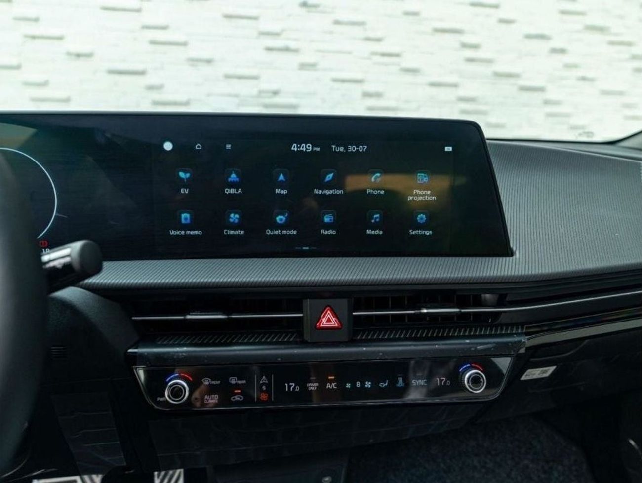 Kia EV6 AED 3,633 PM • 2024 BRAND-NEW EV6 GT EDITION • 410+ KMS DUAL-MOTOR LONG RANGE • 5YEARS KIA WARRANTY