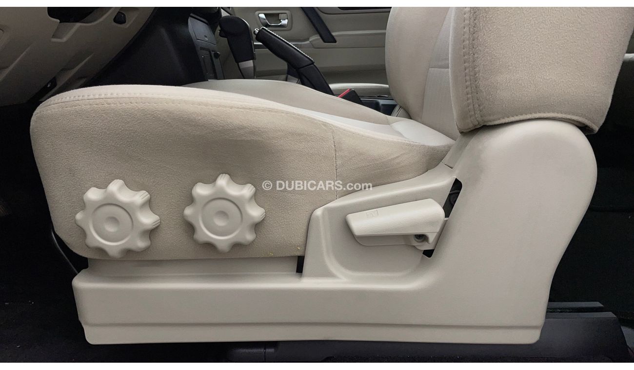 ميتسوبيشي باجيرو GLS LOWLINE 3.5 | بدون دفعة مقدمة | اختبار قيادة مجاني للمنزل