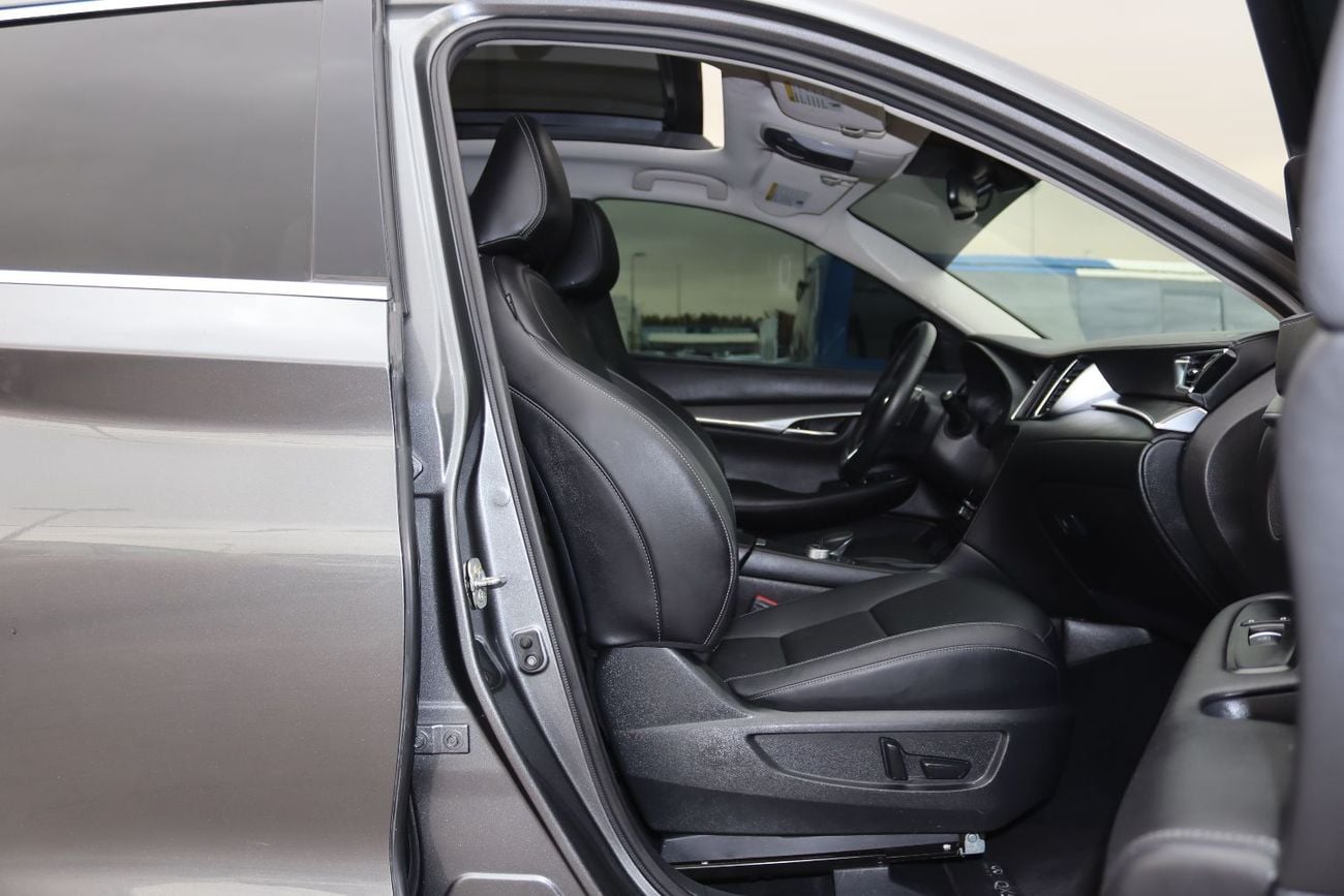 Infiniti Q50 Luxe 3.0L Infiniti Q50 - 2022 - GCC - Full Option - Accident-Free - 6 (V) - 3.0L - Excellent Conditi