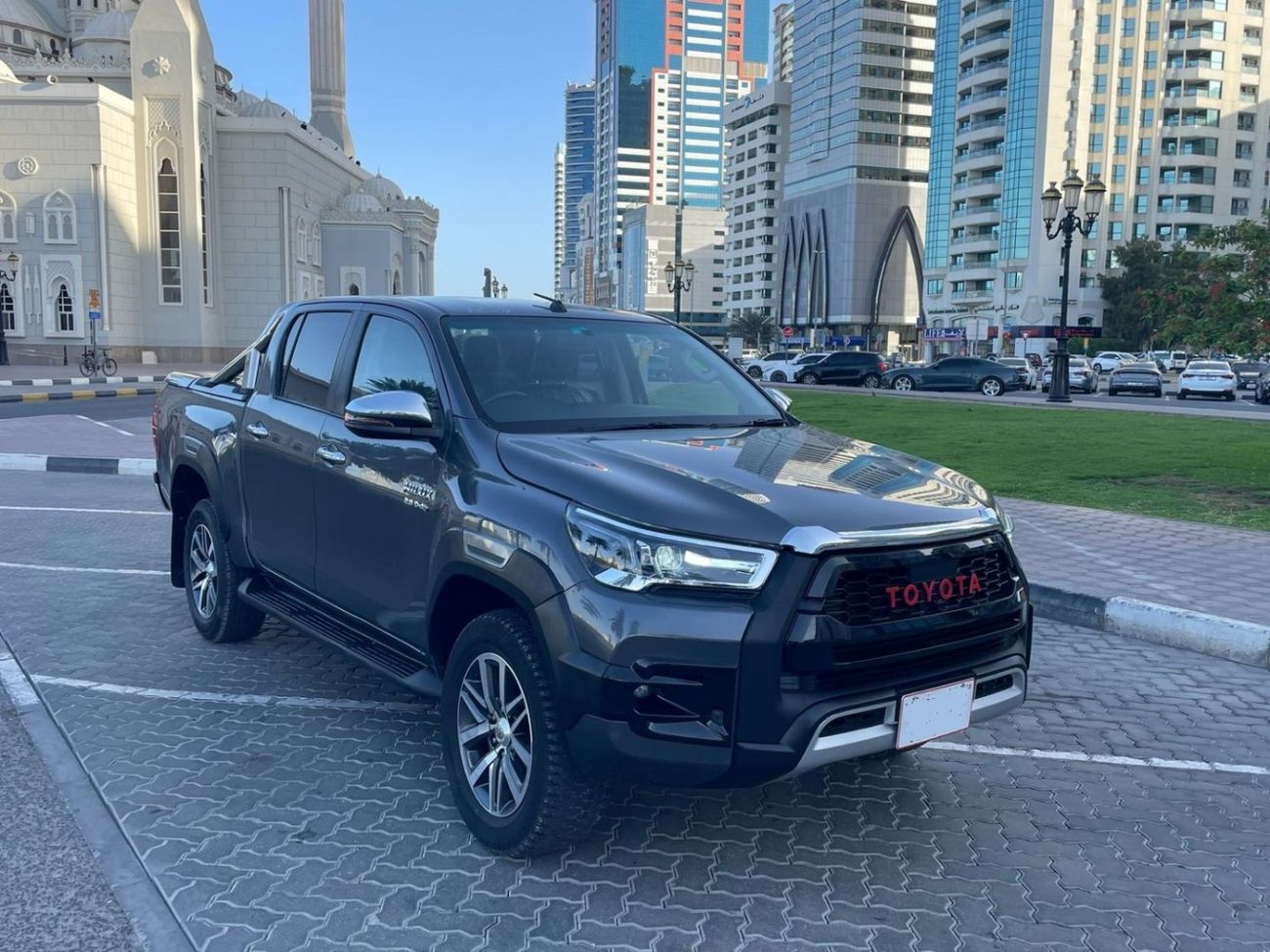 Toyota Hilux DIESEL 2.8 LITER ,RIGHT HAND DRIVE