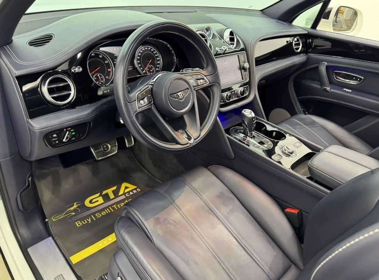 Bentley Bentayga V8 2019 Bentley Bentayga V8, Warranty, Full Bentley Service History, Excellent Condition, GCC