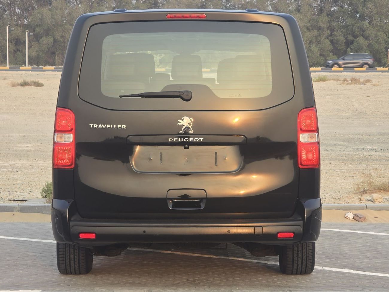 Peugeot Traveller PEUGEOT TRAVELLER VIP DIESEL 2020 2KEYS // FULL OPITION // ORGINAL PAINT