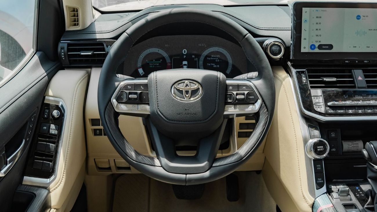 تويوتا لاند كروزر 2026 Toyota Land Cruiser 300 VXR 3.5L AT Petrol Twin Turbo (White-Beige)