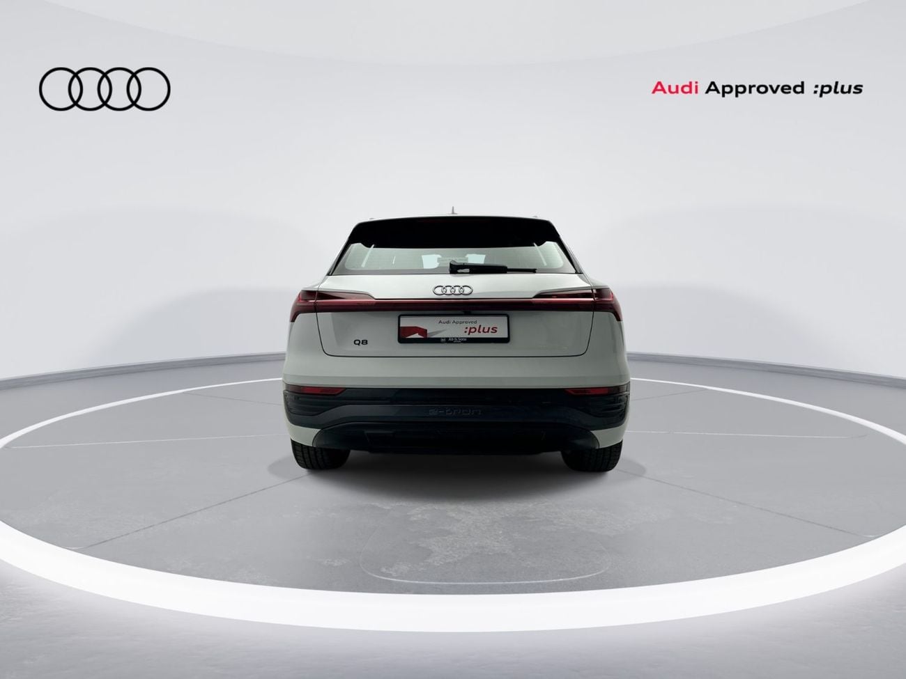 أودي Q8 إي ترون 55 quattro Advanced Q8 Advanced 55 e-tron quat 408hp (Ref# 28451)