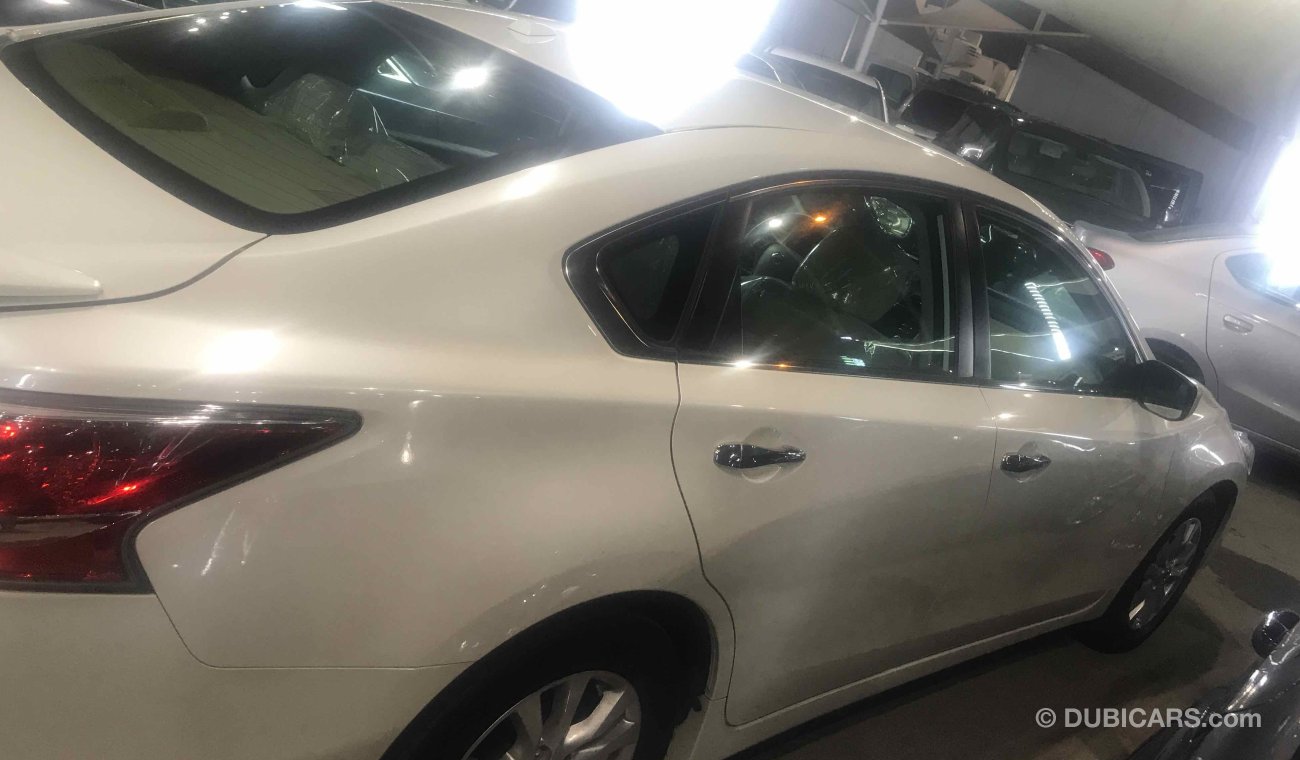 Nissan Altima بيع او مبادله