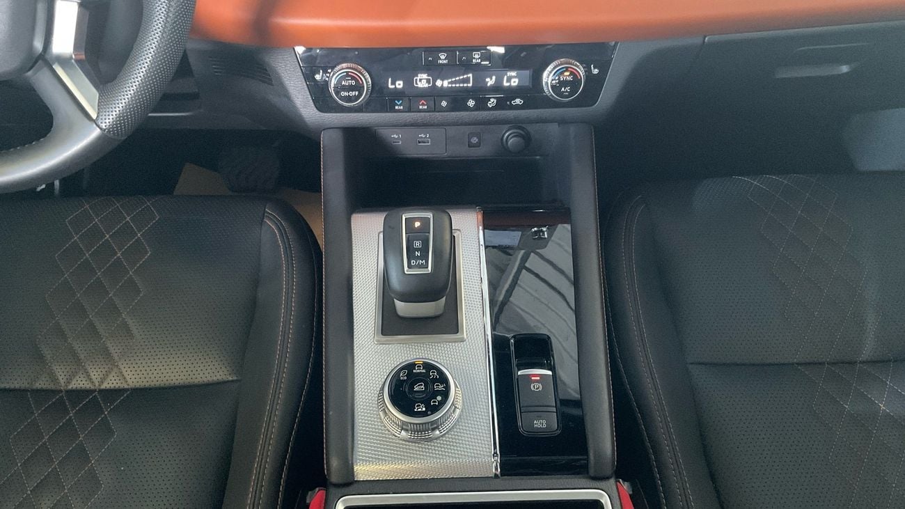 ميتسوبيشي آوتلاندر 2.5 GLX AUTO 4WD 7SEAT PREMIUM LAUNCH ED | شامل الضمان | 0 ﺪﻔﻋﺓ ﺃﻮﻟﻯ