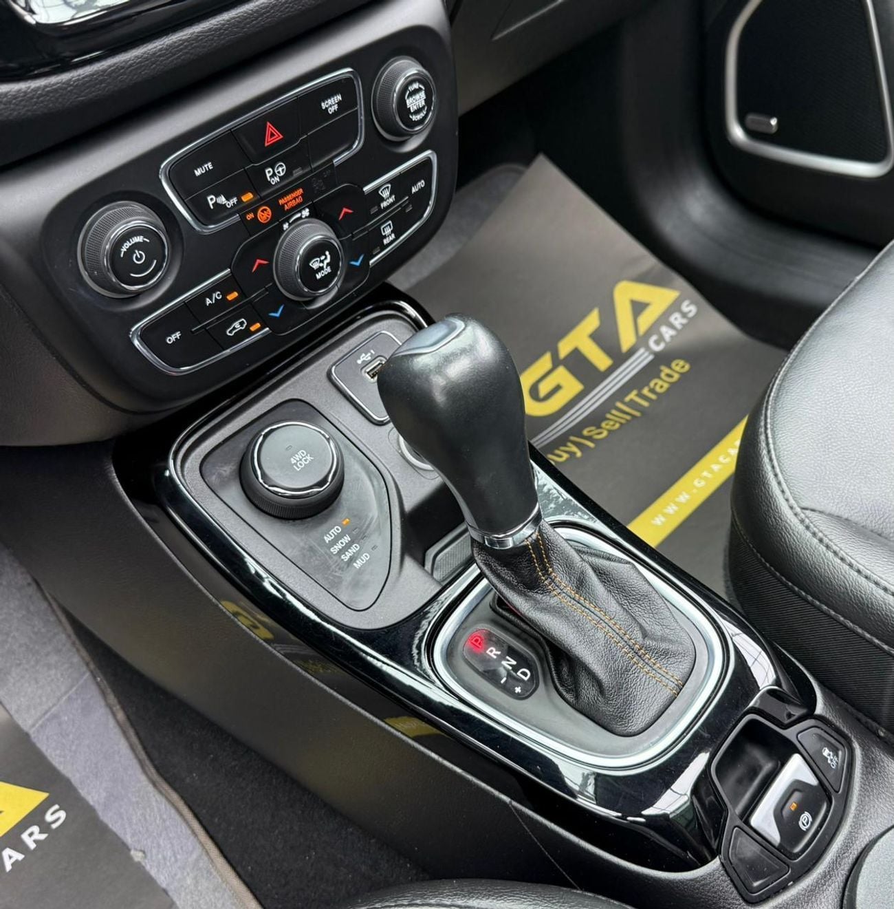 جيب كومباس 2020 Jeep Compass Limited, Warranty, Full Service History, Excellent Condition, GCC